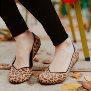 Rothys Round Toe Leopard Print Flat